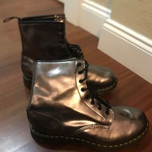 Dr Martens Docs Platinum Metallic Boots SZ 11 L